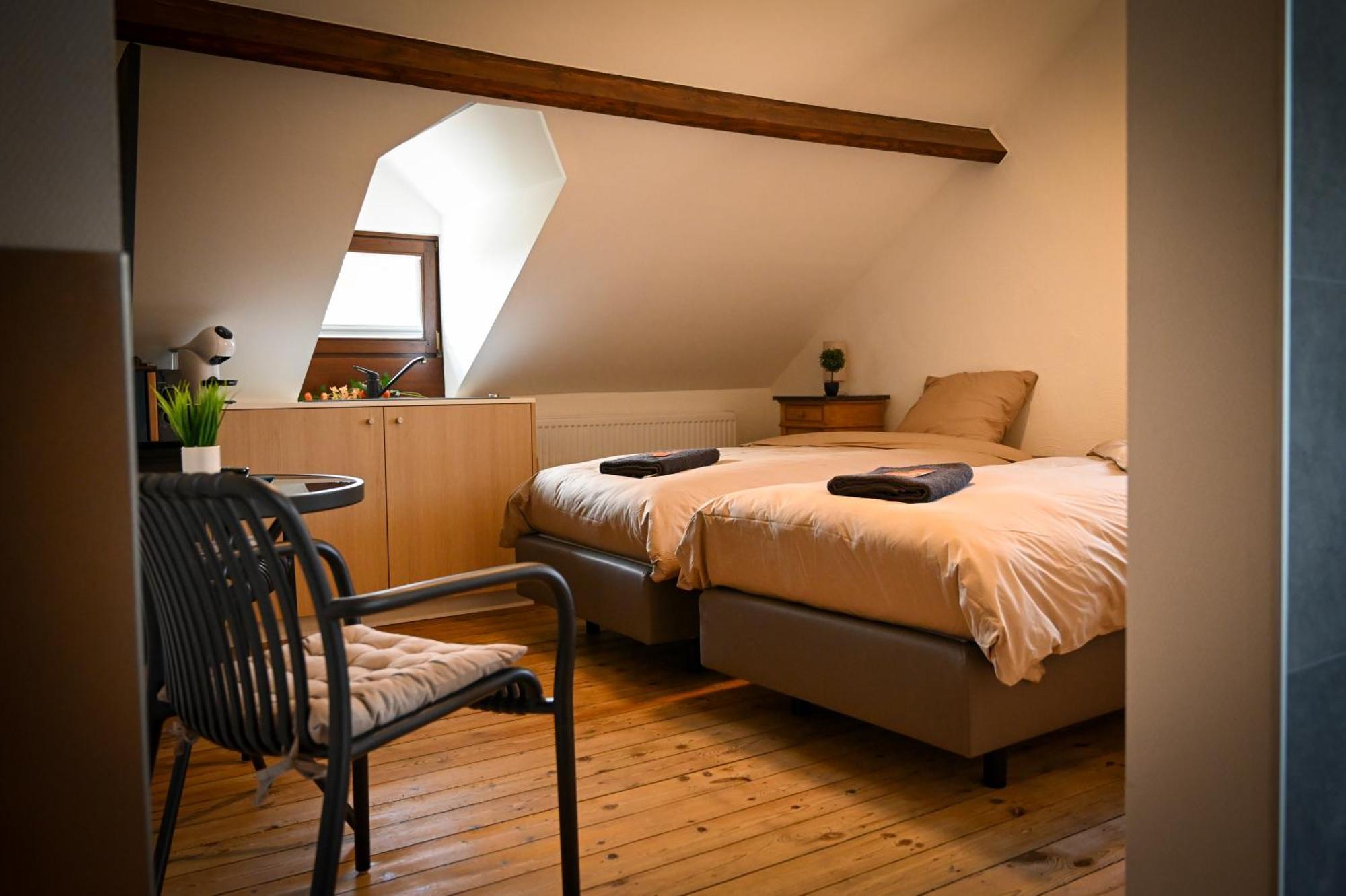 Open Source A L'Entree Du Circuit! Apartment Stavelot Room photo