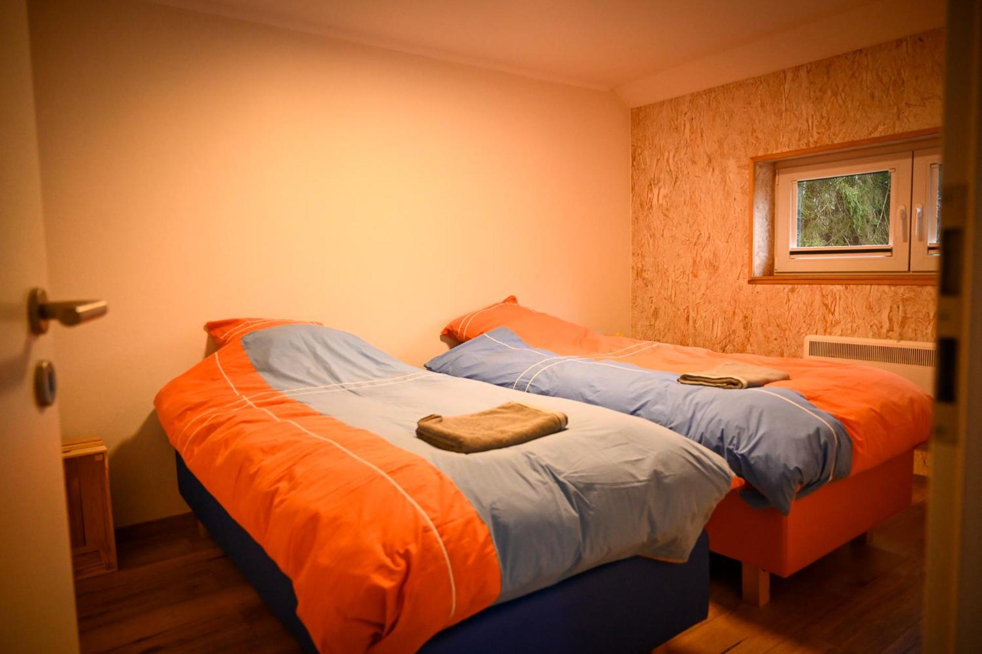 Open Source A L'Entree Du Circuit! Apartment Stavelot Room photo